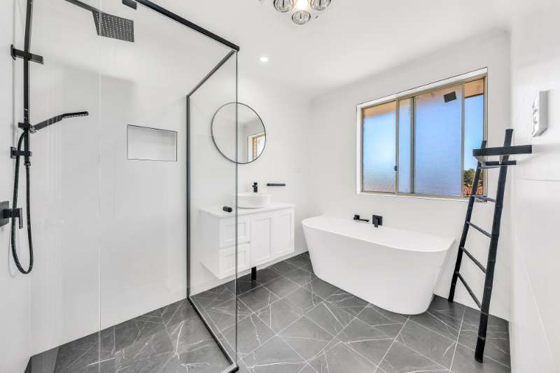 small bathroom design ideas